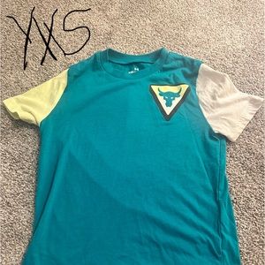 YXS UA shirt